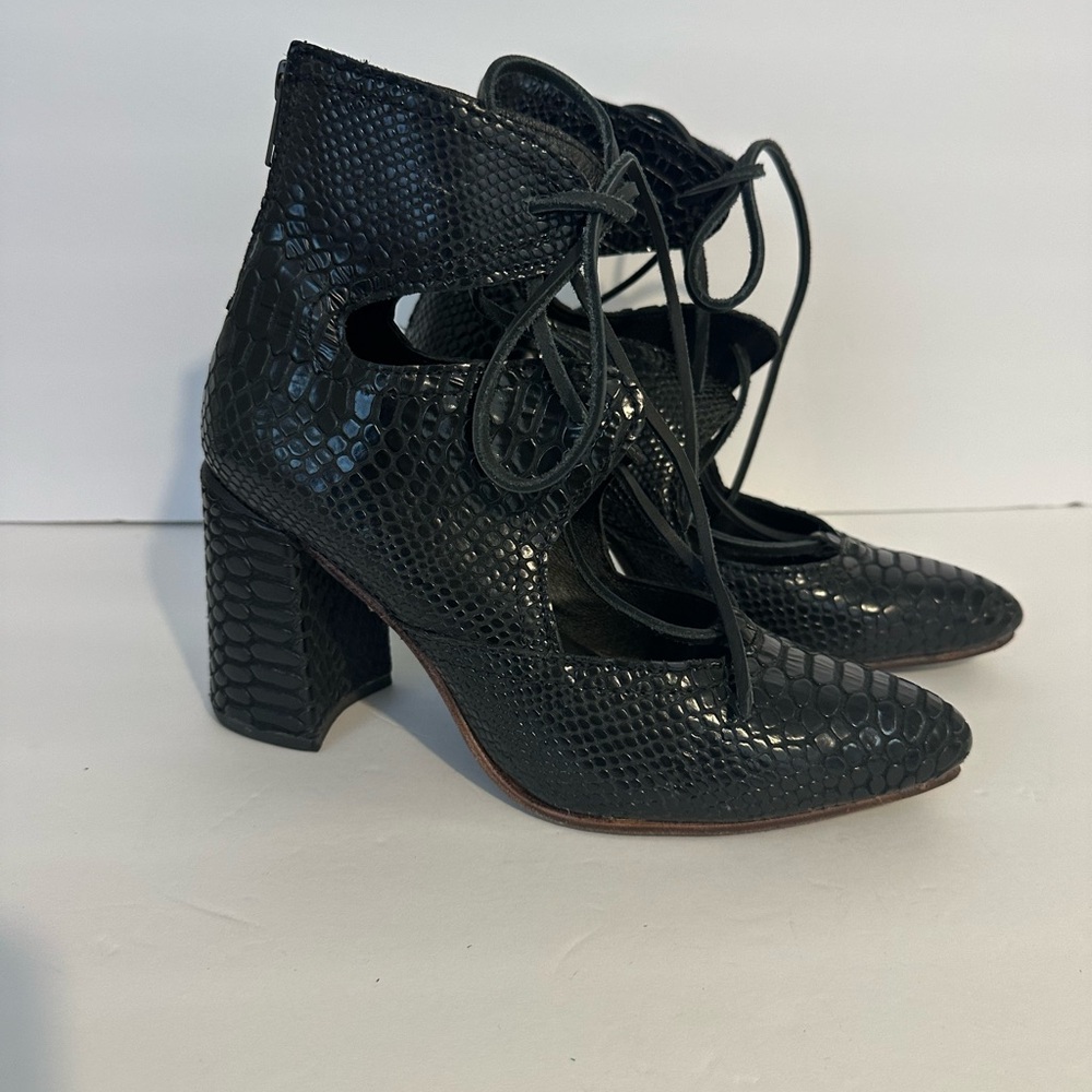 Freebird by Steven Black Textured Heeled Boots Size 9